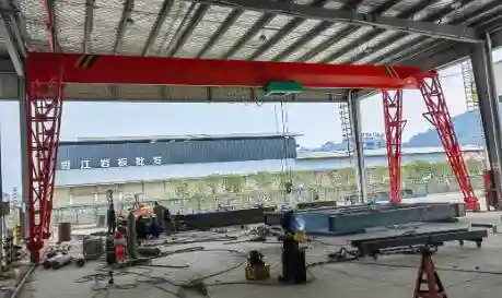 rail mounted gantry crane warehouse
